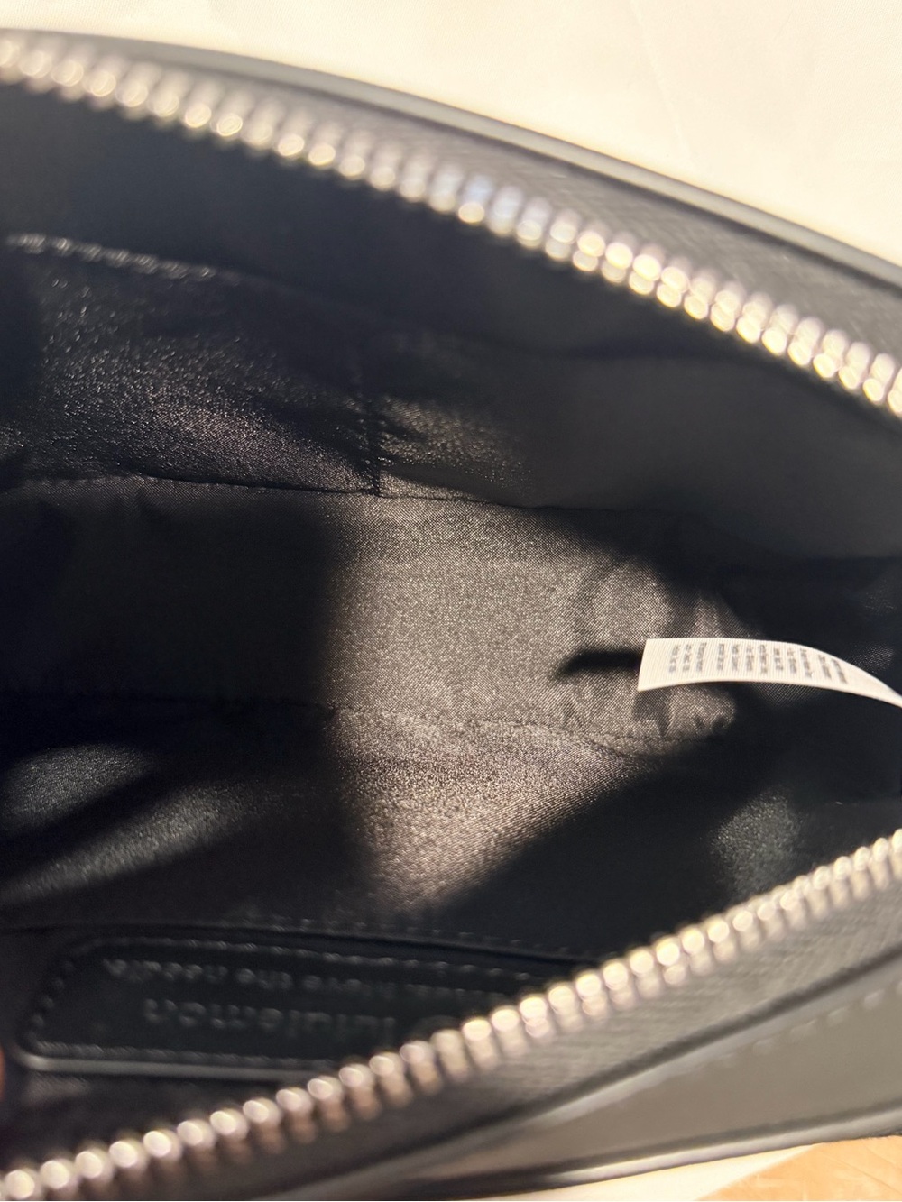 NWOT Lululemon Everywhere Belt Bag 1L Leather Alternative - Black/Silver - Picture 12 of 13